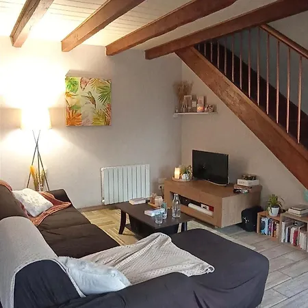 Homestay Cozy Et Calme Dans Maison De Charme Rudelle